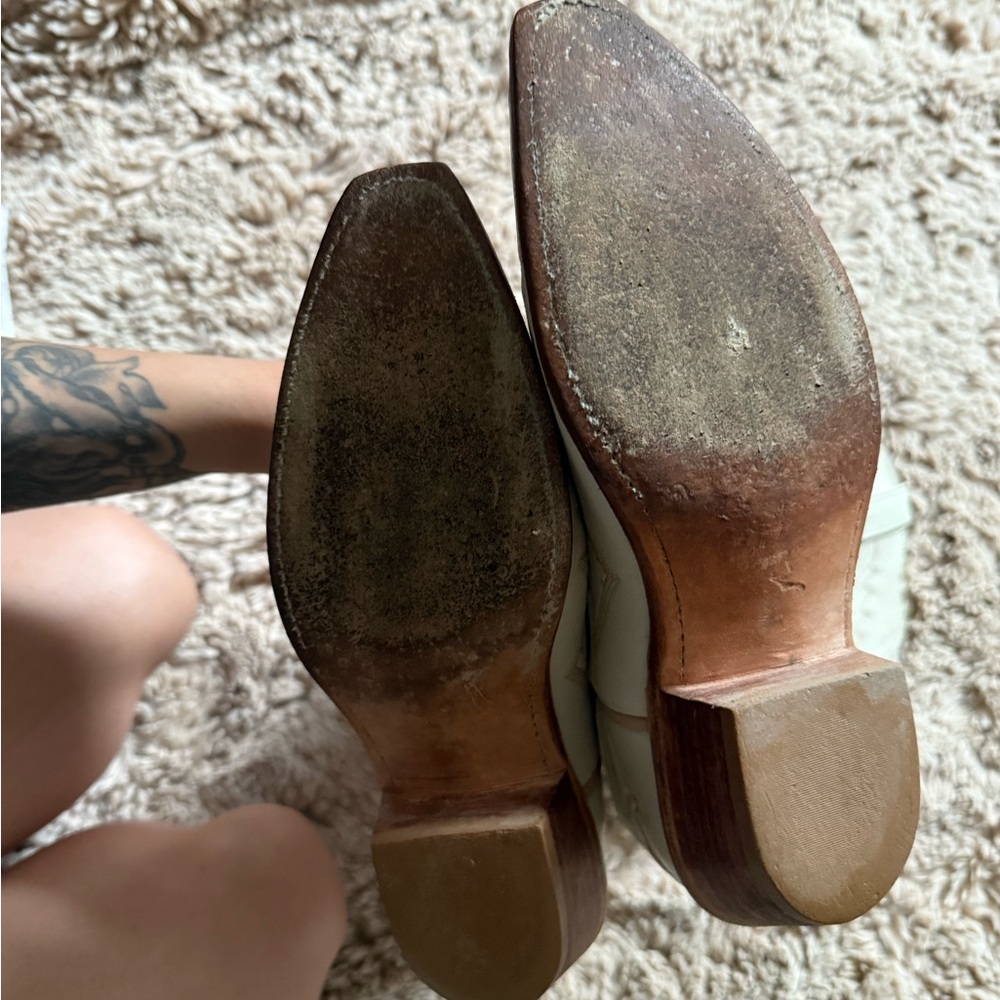 Lucchese Cream Western Boots - Picture 5 of 5